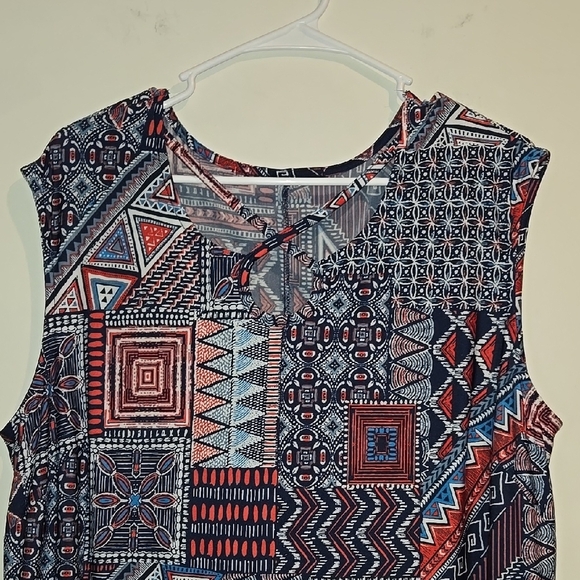 Blue and Red Sleeveless Crew Neck Maxi Dress - Picture 3 of 6